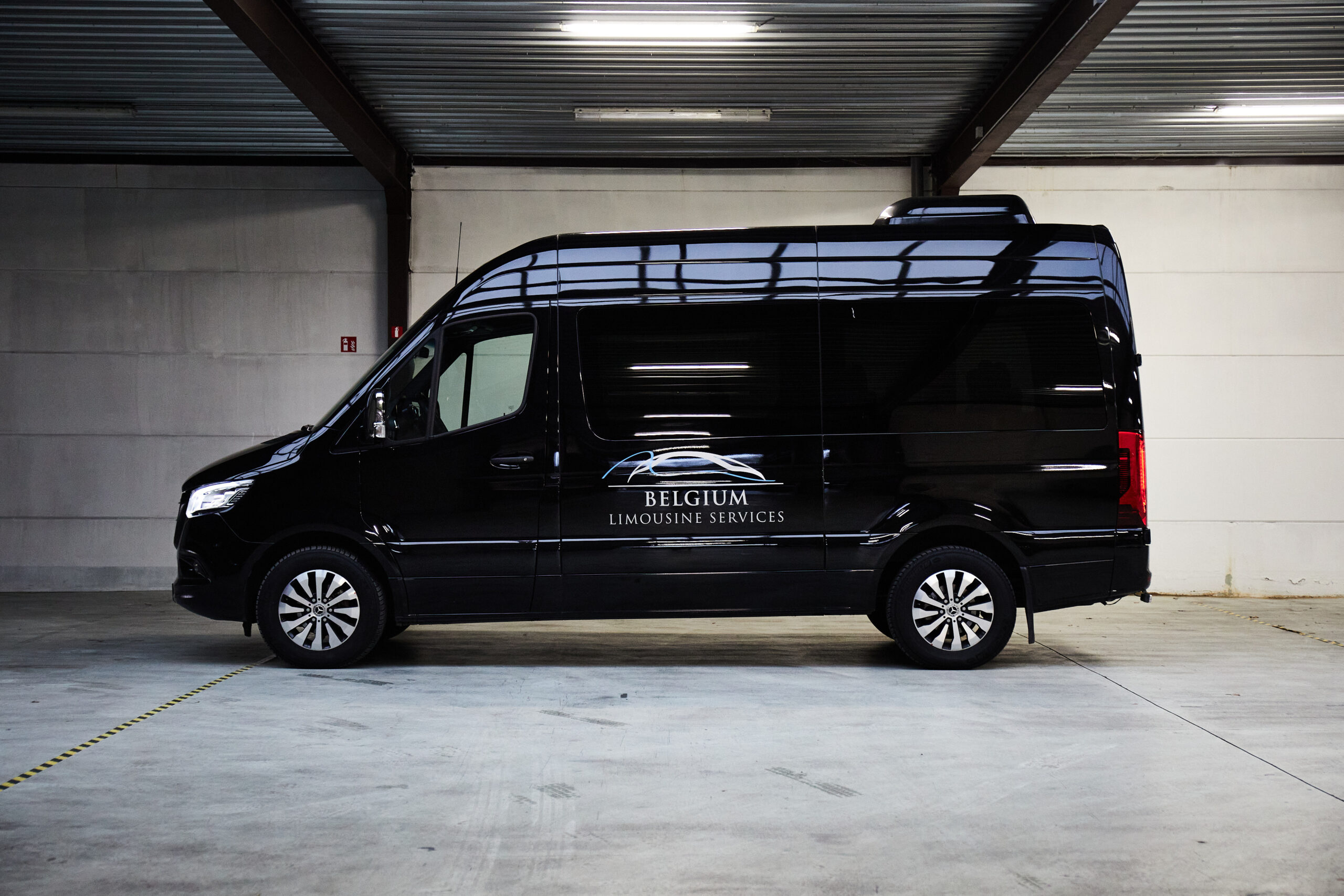 BELGIUM LIMOUSINE_030